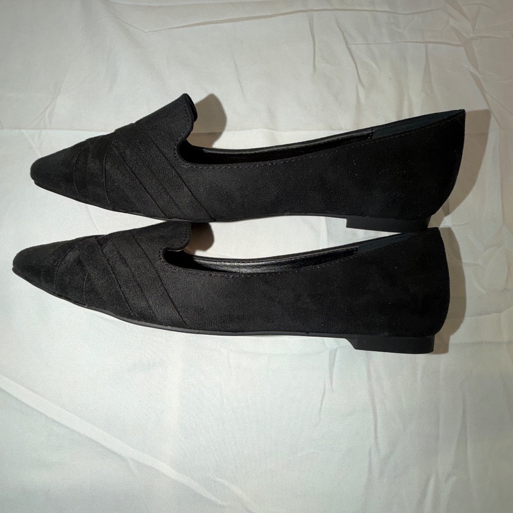 JOURNEE COLLECTION Women's Black Mindee Crisscross Pointed-Toe Slip-On Flat SZ 6